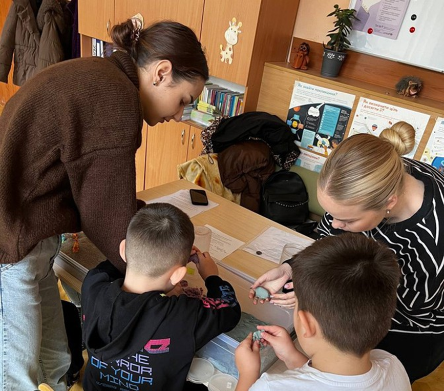 Використання методів арттерапії під час корекційного заняттяВикористання методів арттерапії під час корекційного заняття